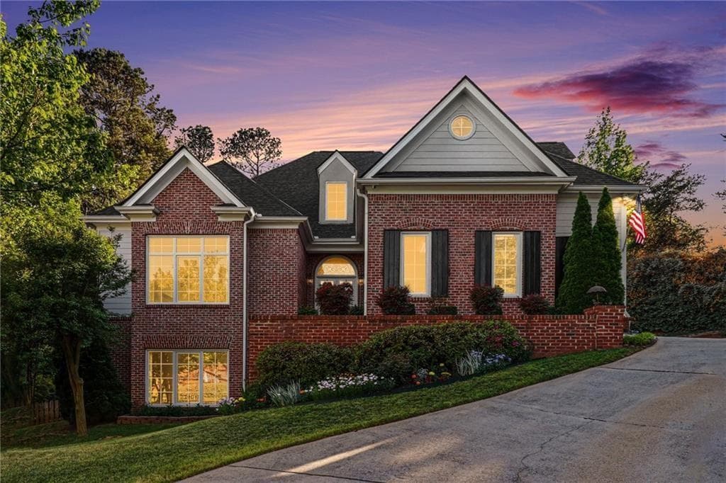 5 bedroom, 5 bathroom, 4,208 sq ft single family residence for sale at 1560 Greyson Ridge, Marietta, GA 30062 — photo 2