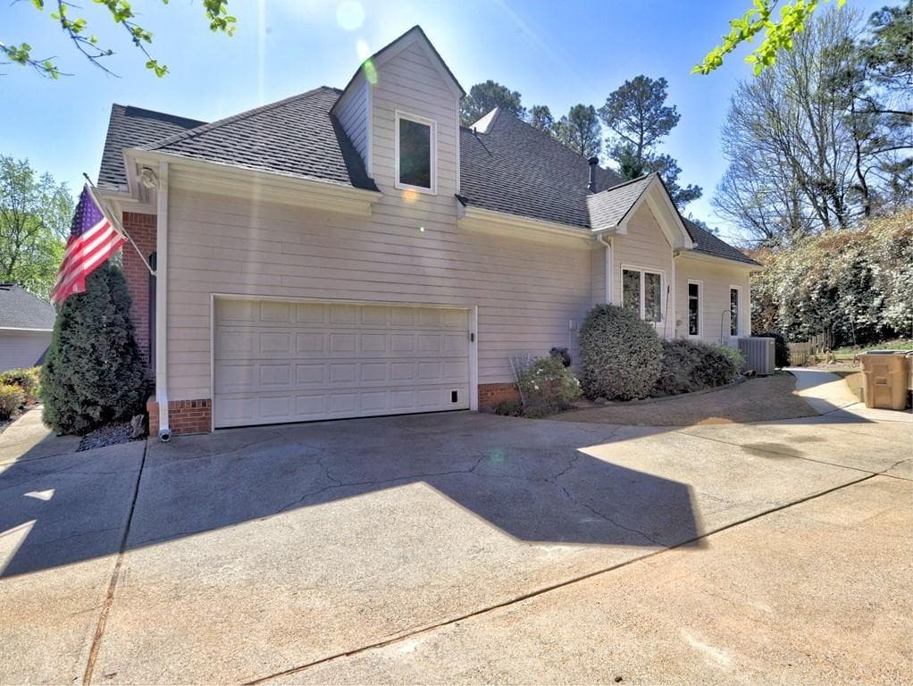 5 bedroom, 5 bathroom, 4,208 sq ft single family residence for sale at 1560 Greyson Ridge, Marietta, GA 30062 — photo 5