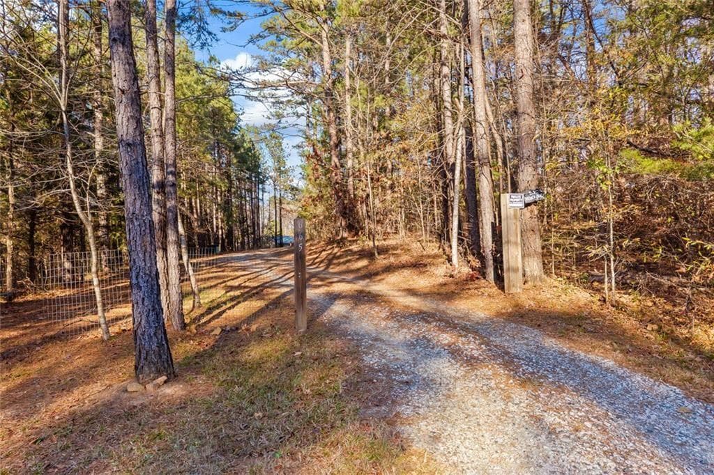 3 bedroom, 2 bathroom, 1,900 sq ft single family residence for sale at 665 N Holcomb Drive, Martin, GA 30557 — photo 2