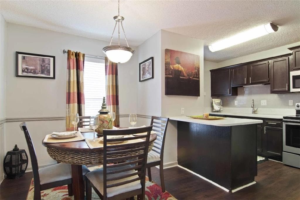 2 bedroom, 1 bathroom, 909 sq ft apartment for rent at 3108 Briarcliff Road 3140H, Atlanta, GA 30329 for $1,252 a month — photo 2