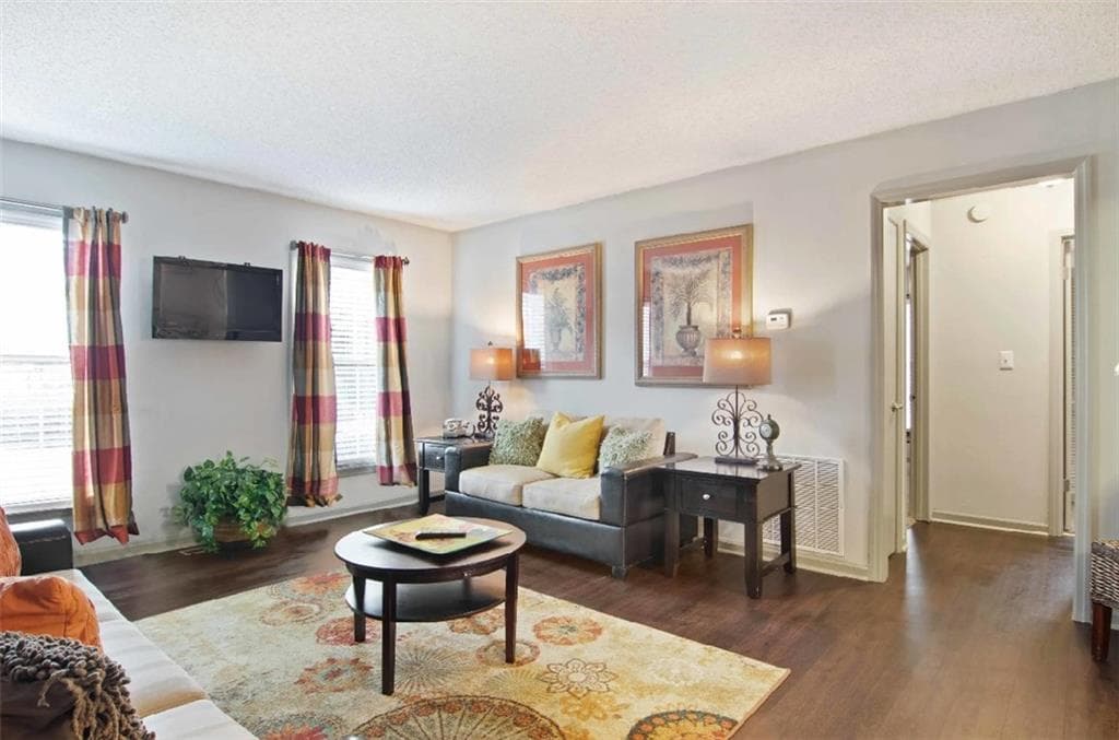 2 bedroom, 1 bathroom, 909 sq ft apartment for rent at 3108 Briarcliff Road 3140H, Atlanta, GA 30329 for $1,252 a month — photo 3
