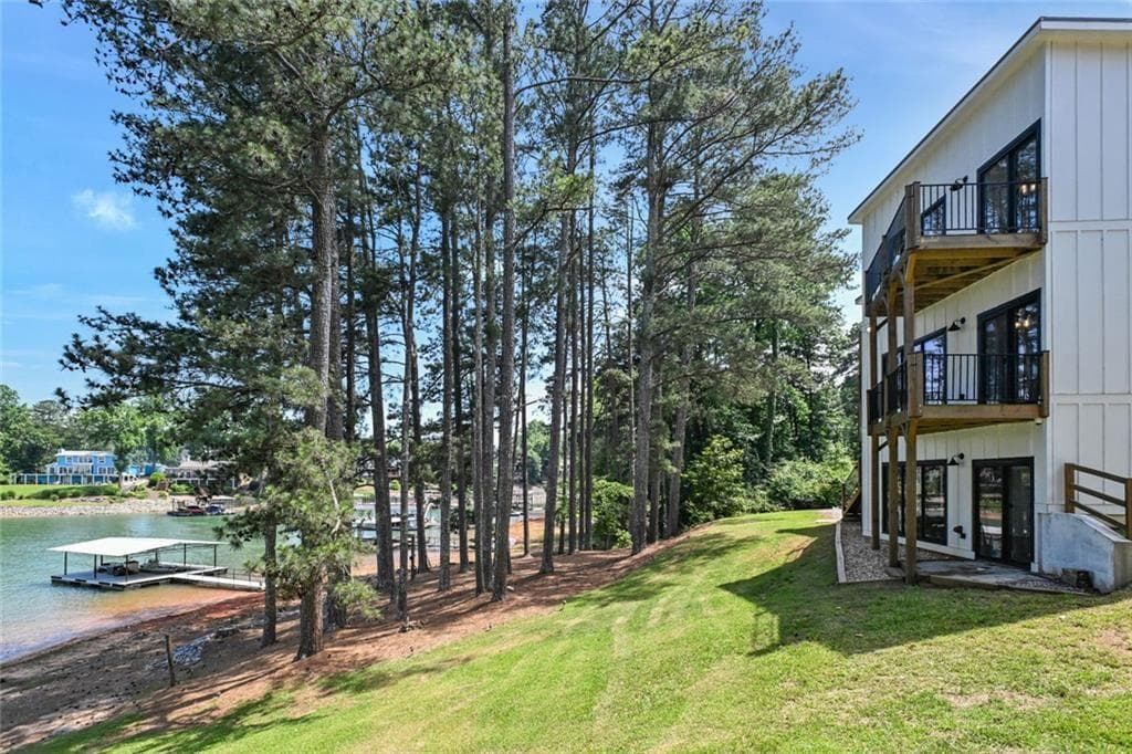 4 bedroom, 3 bathroom, 3,506 sq ft single family residence for sale at 2040 Ridge Road, Cumming, GA 30041 — photo 3