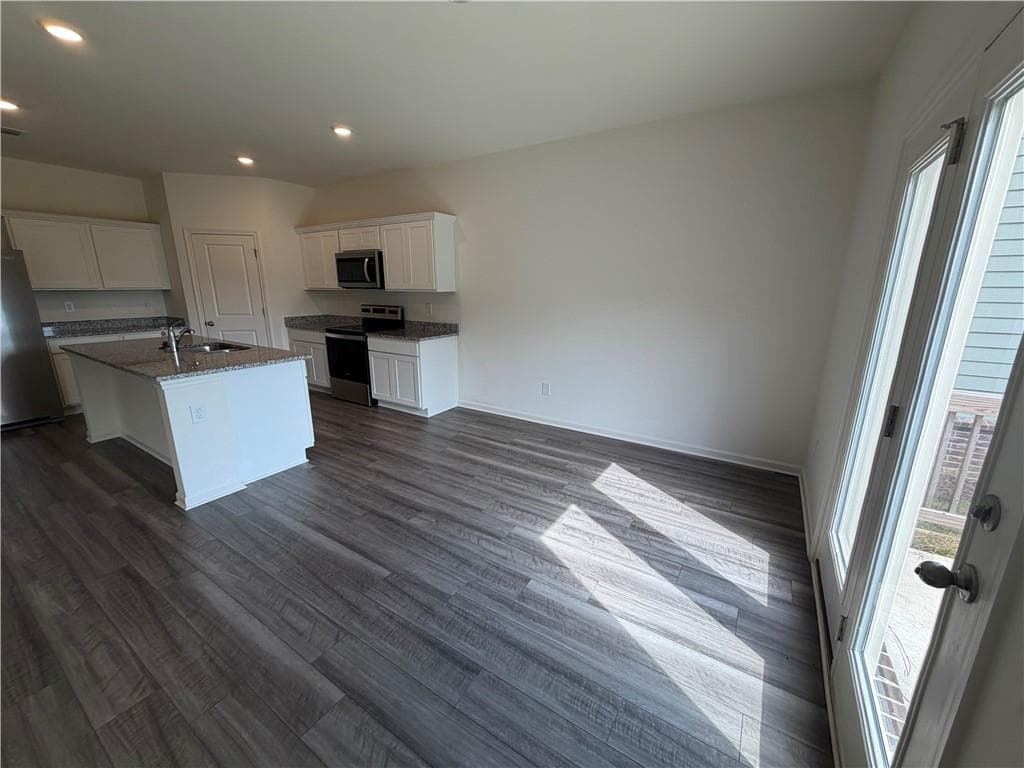 4 bedroom, 3 bathroom single family residence for rent at 303 Hyde Park, Winder, GA 30680 for $1,995 a month — photo 6