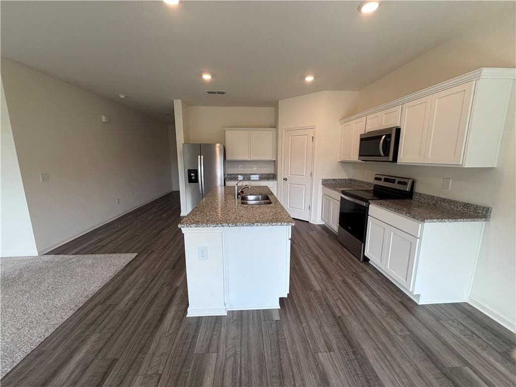 4 bedroom, 3 bathroom single family residence for rent at 303 Hyde Park, Winder, GA 30680 for $1,995 a month — photo 7