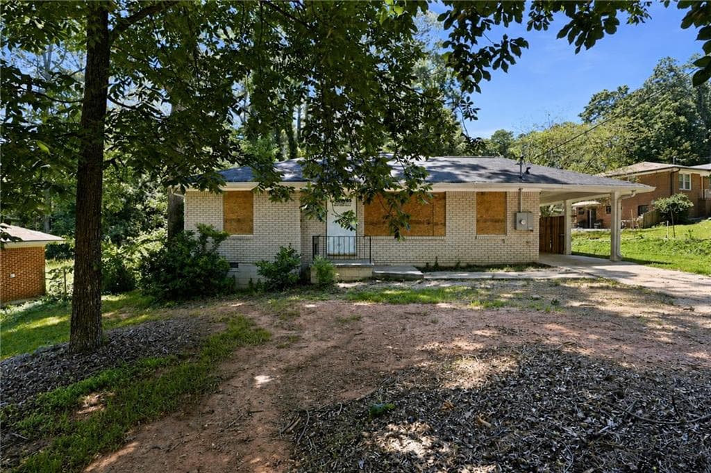 3 bedroom, 2 bathroom, 1,254 sq ft single family residence for sale at 4303 Mercer Road, Decatur, GA 30035