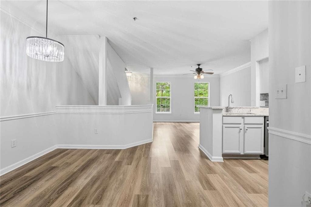 3 bedroom, 2 bathroom, 1,669 sq ft condominium for sale at 245 Amal Drive 1008, Atlanta, GA 30315 — photo 2