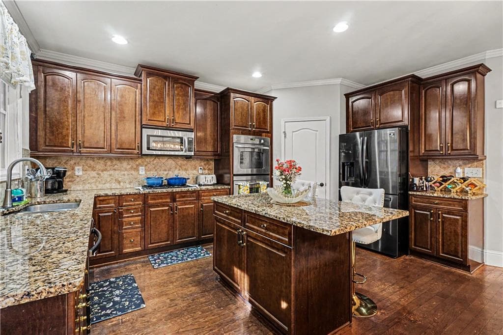 5 bedroom, 4 bathroom, 3,749 sq ft single family residence under contract at 3010 Mccannon Mill Drive, Dacula, GA 30019 — photo 3