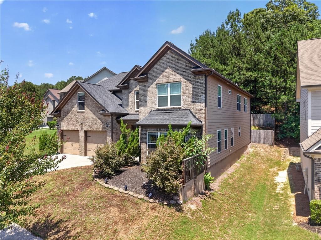 5 bedroom, 4 bathroom single family residence for rent at 3066 Dolostone Way, Dacula, GA 30019 for $3,250 a month — photo 3