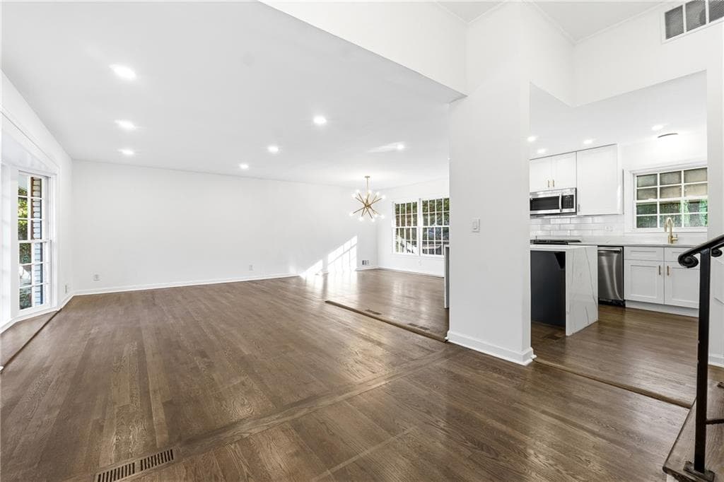 4 bedroom, 3 bathroom, 2,678 sq ft single family residence for sale at 2437 Flair Knoll Drive, Atlanta, GA 30345 — photo 5