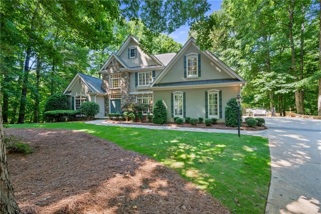 5 bedroom, 4 bathroom, 5,729 sq ft single family residence for sale at 2230 Fleurie Lane, Braselton, GA 30517 — photo 3