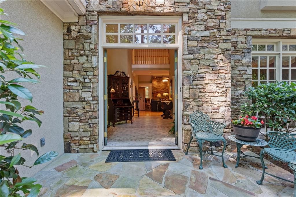 5 bedroom, 4 bathroom, 5,729 sq ft single family residence for sale at 2230 Fleurie Lane, Braselton, GA 30517 — photo 6