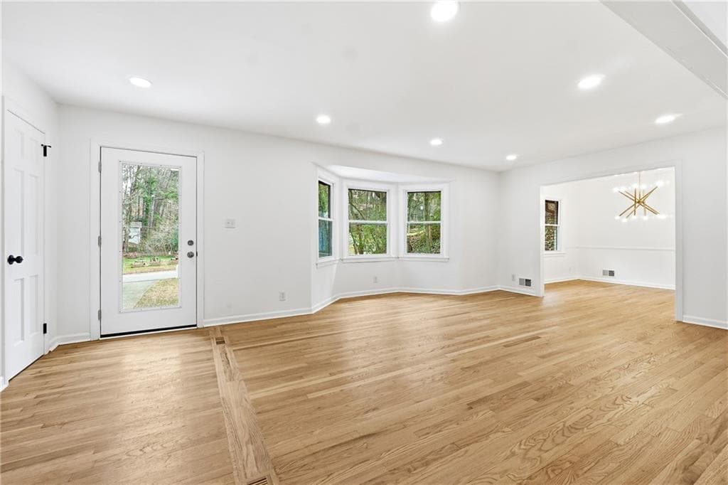 4 bedroom, 2 bathroom, 2,239 sq ft single family residence for sale at 2520 Overlook Way, Atlanta, GA 30345 — photo 4