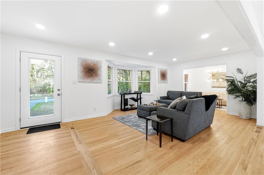 4 bedroom, 2 bathroom, 2,239 sq ft single family residence for sale at 2520 Overlook Way, Atlanta, GA 30345 — photo 5