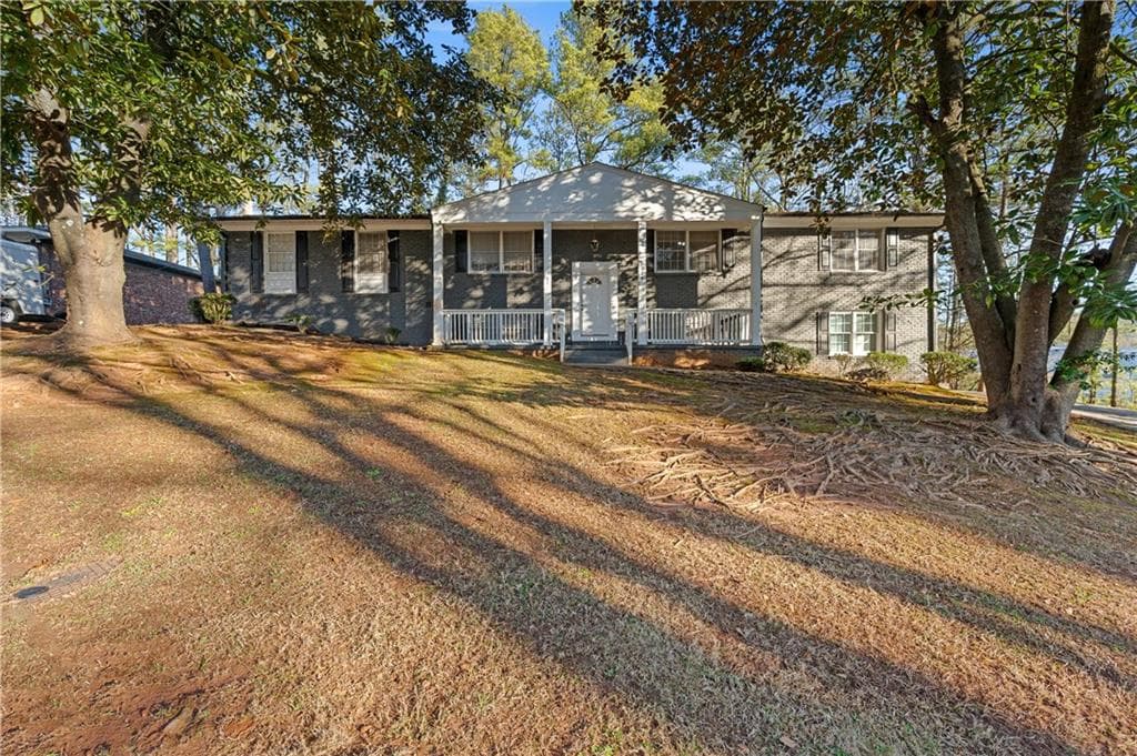 2 bedroom, 2 bathroom, 900 sq ft quadruplex for rent at 2382 Peachwood Circle 84A, Atlanta, GA 30345 for $1,495 a month