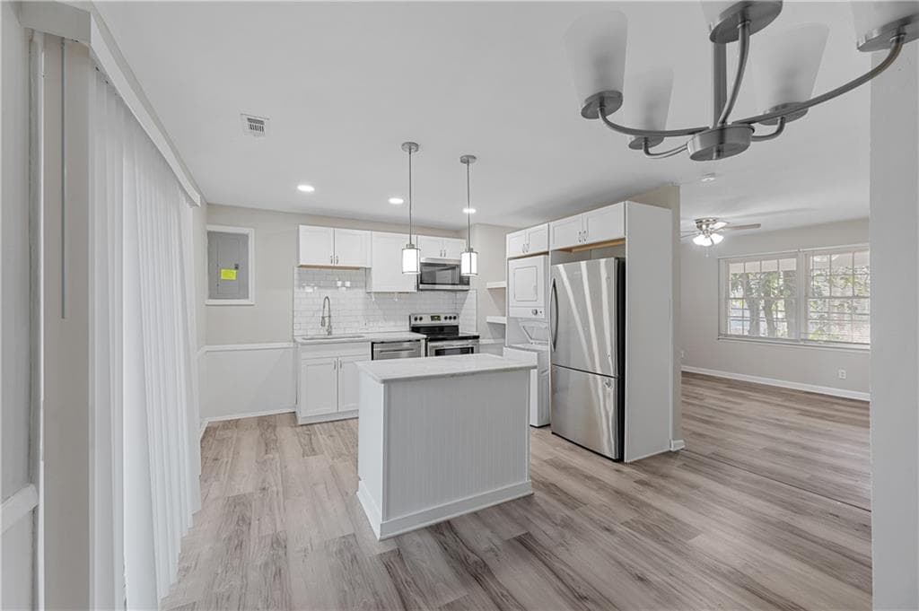 2 bedroom, 2 bathroom, 900 sq ft quadruplex for rent at 2382 Peachwood Circle 84A, Atlanta, GA 30345 for $1,550 a month — photo 6