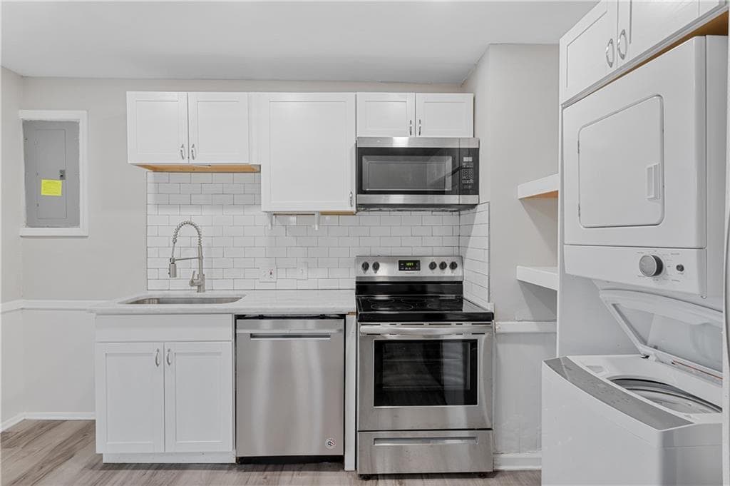 2 bedroom, 2 bathroom, 900 sq ft quadruplex for rent at 2382 Peachwood Circle 84A, Atlanta, GA 30345 for $1,550 a month — photo 8