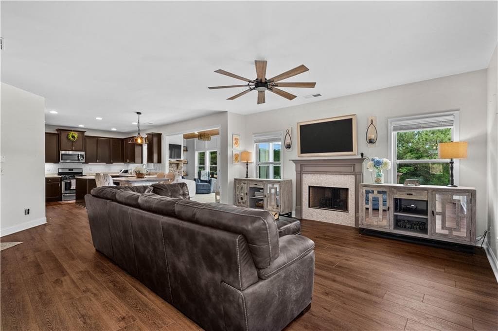 5 bedroom, 3 bathroom, 3,135 sq ft single family residence for sale at 34 Alder Landing, Dallas, GA 30132 — photo 5