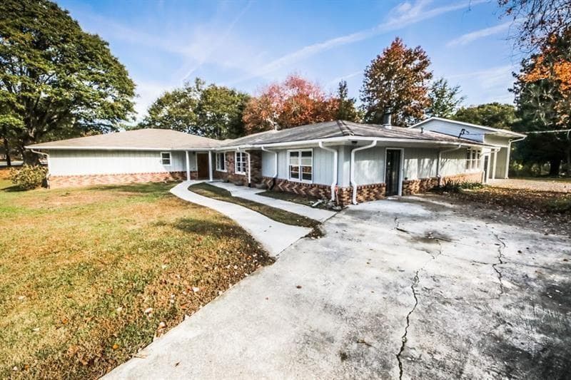 7 bedroom, 5 bathroom, 3,226 sq ft single family residence for rent at 5075 Winters Chapel Road, Atlanta, GA 30360 for $3,950 a month — photo 2
