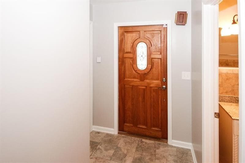 7 bedroom, 5 bathroom, 3,226 sq ft single family residence for rent at 5075 Winters Chapel Road, Atlanta, GA 30360 for $3,950 a month — photo 3