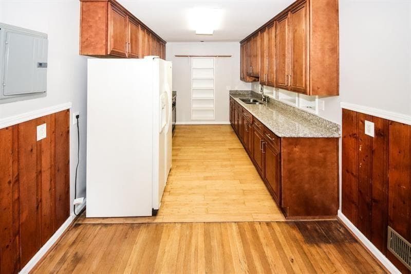7 bedroom, 5 bathroom, 3,226 sq ft single family residence for rent at 5075 Winters Chapel Road, Atlanta, GA 30360 for $3,950 a month — photo 6