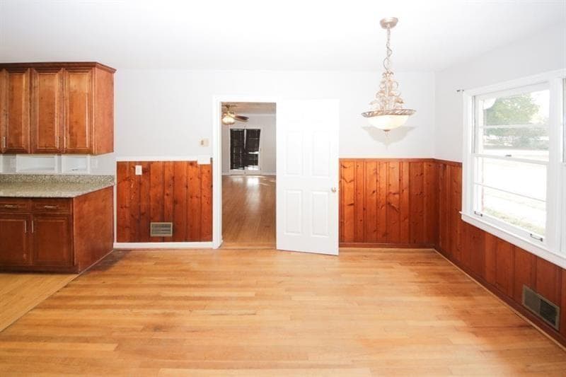 7 bedroom, 5 bathroom, 3,226 sq ft single family residence for rent at 5075 Winters Chapel Road, Atlanta, GA 30360 for $3,950 a month — photo 7