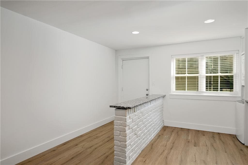2 bedroom, 2 bathroom, 1,300 sq ft apartment for rent at 880 Saint Charles Avenue 10, Atlanta, GA 30306 for $2,300 a month — photo 7