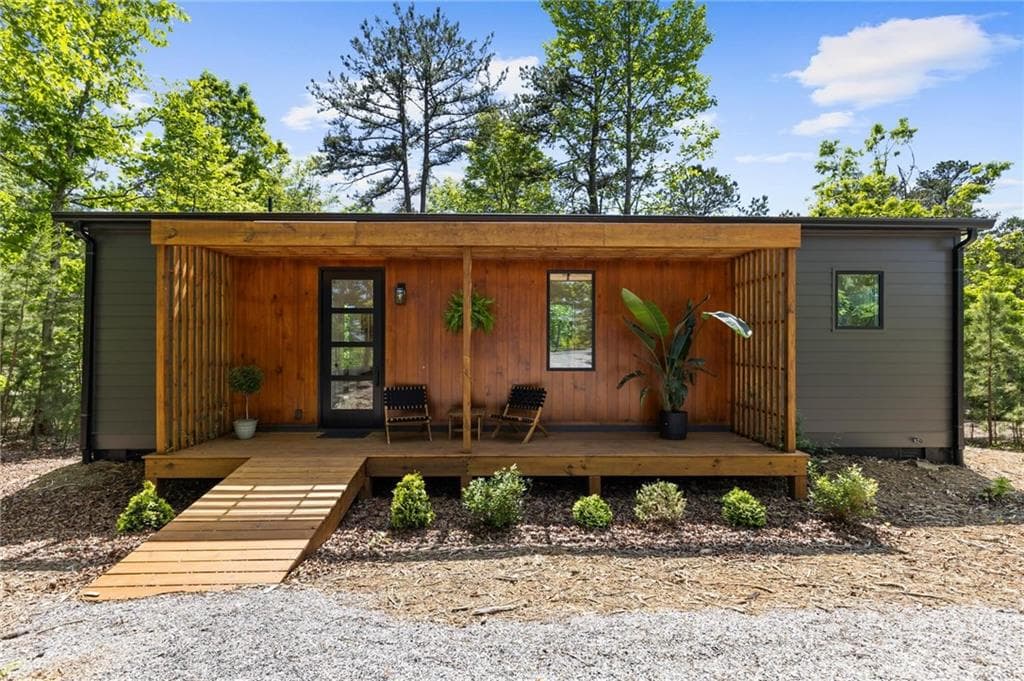 2 bedroom, 1 bathroom, 640 sq ft single family residence for sale at 433 Brannon Ridge, Young Harris, GA 30582