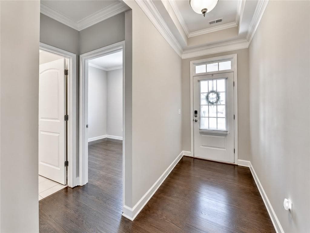 4 bedroom, 3 bathroom, 2,786 sq ft single family residence under contract at 2545 Westlington Circle, Cumming, GA 30040 — photo 3