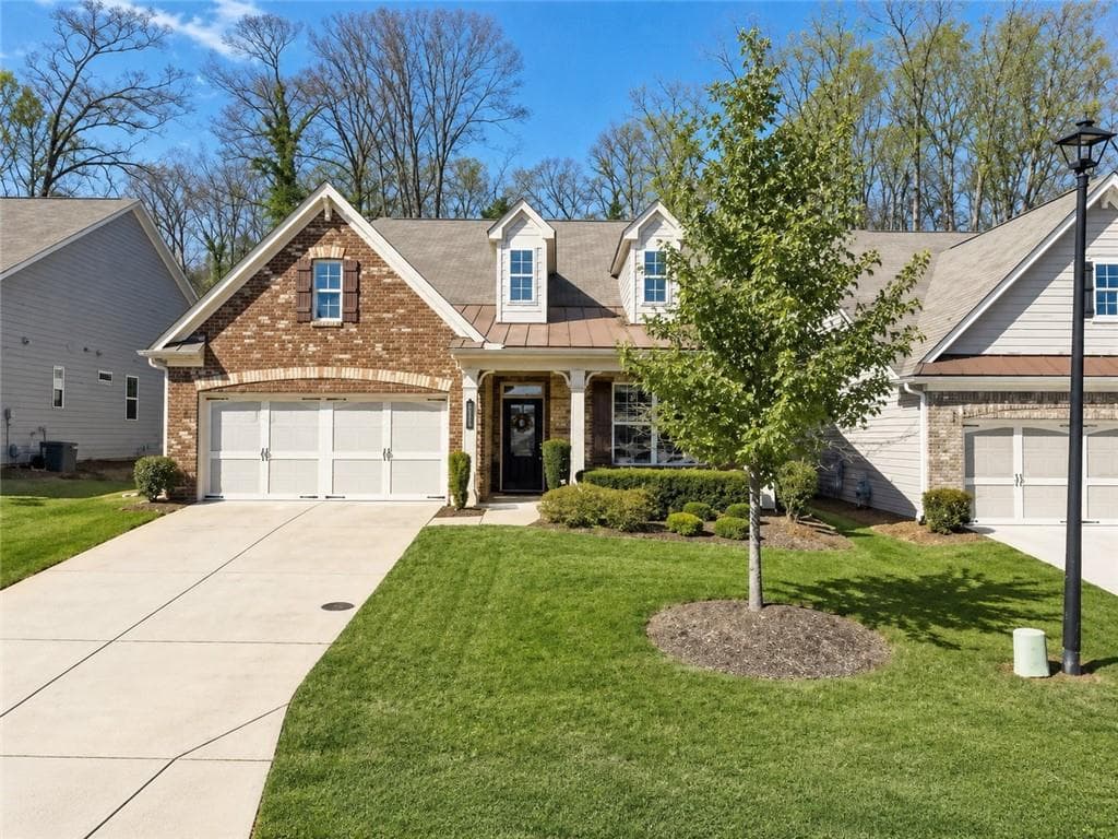 4 bedroom, 3 bathroom, 2,786 sq ft single family residence under contract at 2545 Westlington Circle, Cumming, GA 30040