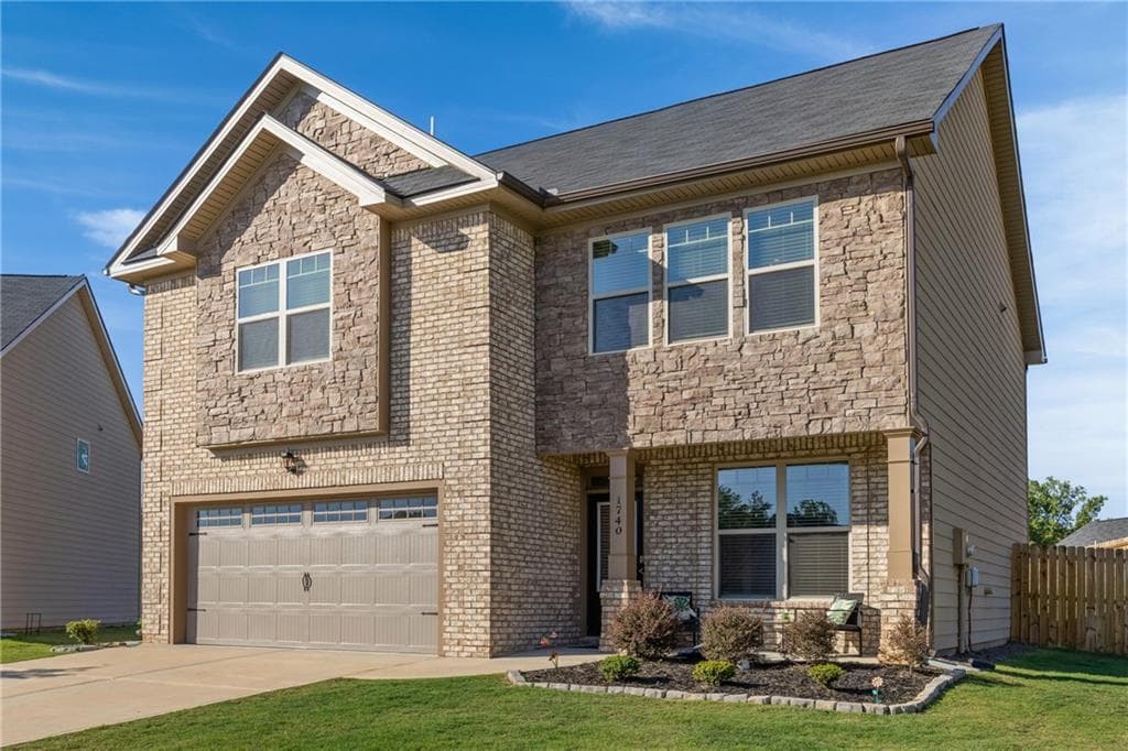 4 bedroom, 3 bathroom, 2,268 sq ft single family residence for sale at 1740 Middle Brook Drive, Conyers, GA 30012 — photo 3