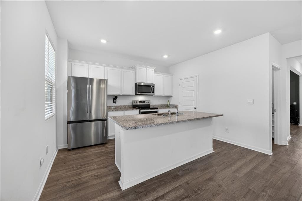 4 bedroom, 3 bathroom, 2,268 sq ft single family residence for sale at 1740 Middle Brook Drive, Conyers, GA 30012 — photo 8