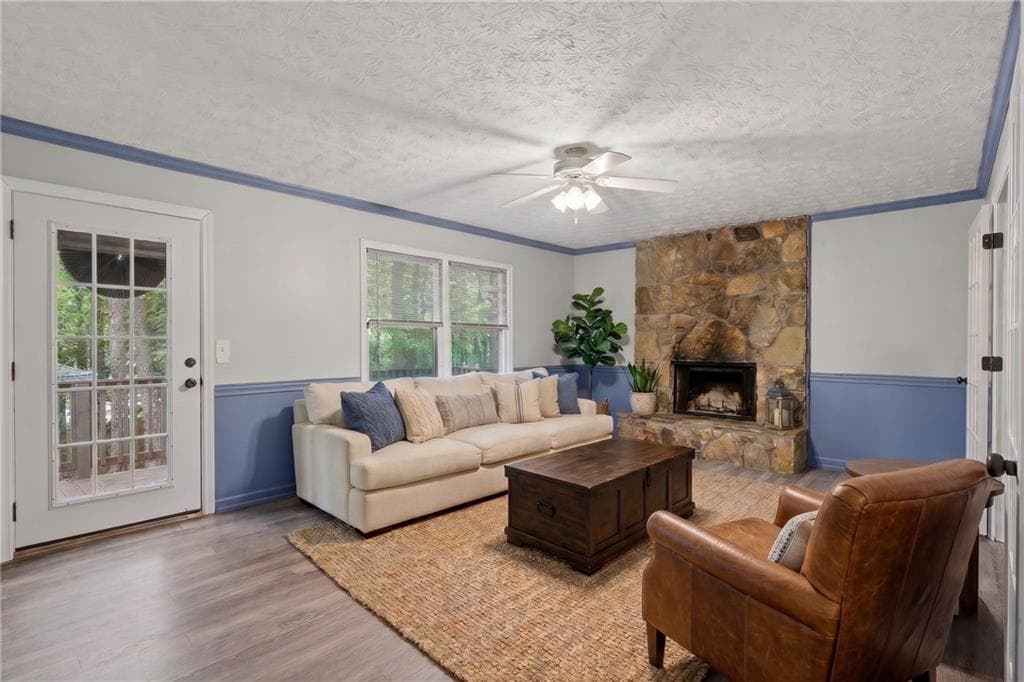 4 bedroom, 4 bathroom, 3,389 sq ft single family residence for sale at 3191 Limrick Lane, Snellville, GA 30039 — photo 5