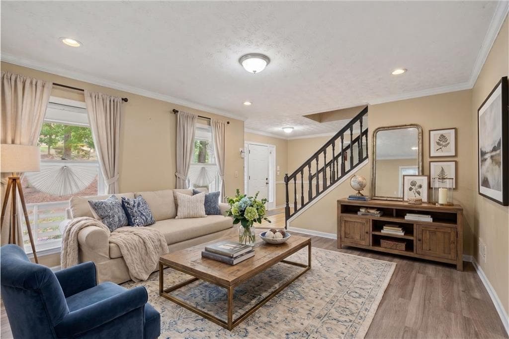 4 bedroom, 4 bathroom, 3,389 sq ft single family residence for sale at 3191 Limrick Lane, Snellville, GA 30039 — photo 2
