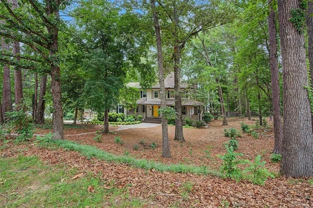 4 bedroom, 4 bathroom, 3,389 sq ft single family residence for sale at 3191 Limrick Lane, Snellville, GA 30039 — photo 8