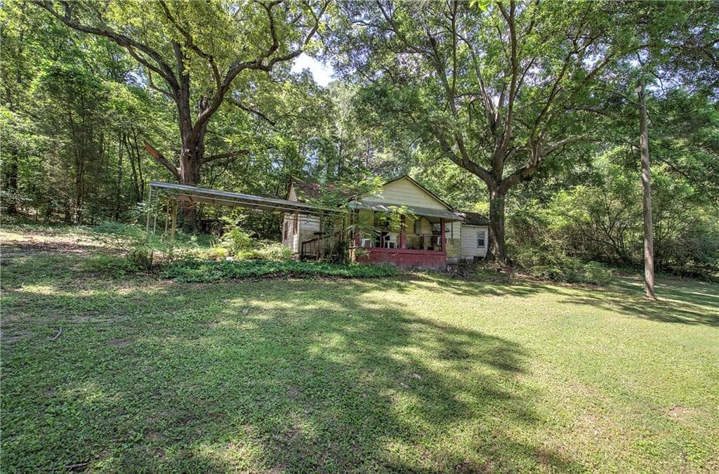 3 bedroom, 1 bathroom, 1,218 sq ft single family residence for sale at 1217 Mission Road, Cartersville, GA 30120 — photo 1 of 18
