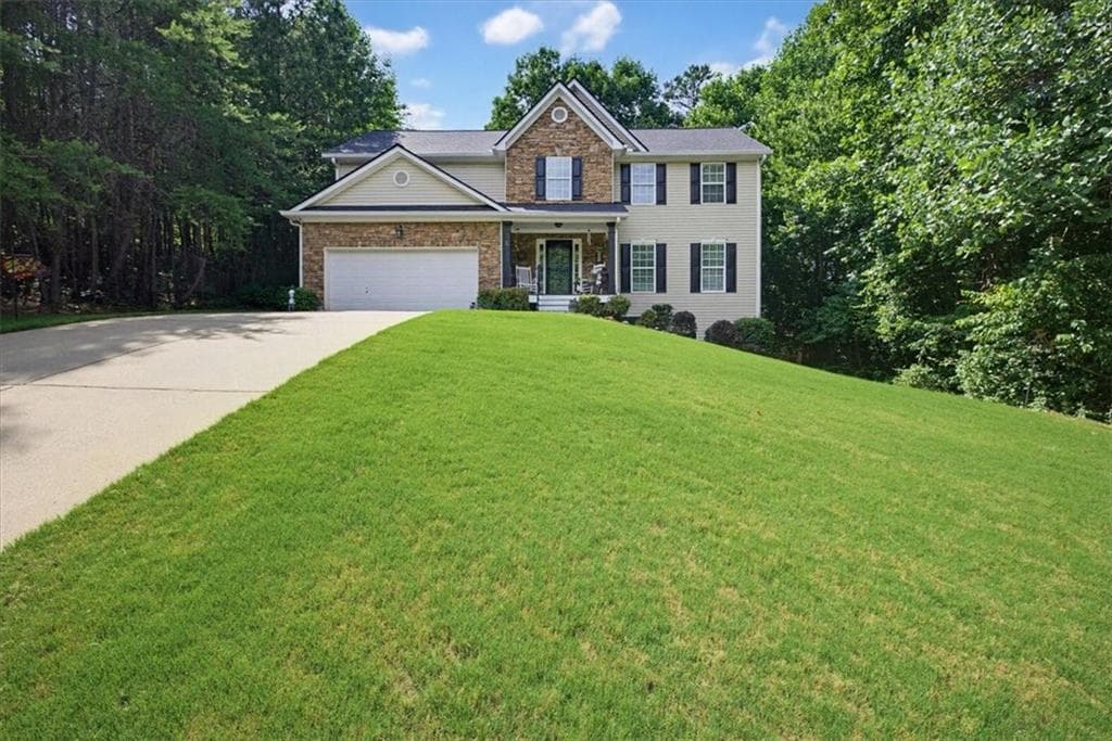 4 bedroom, 4 bathroom, 3,674 sq ft single family residence for sale at 9055 Montclair Hills Drive, Cumming, GA 30028 — photo 2