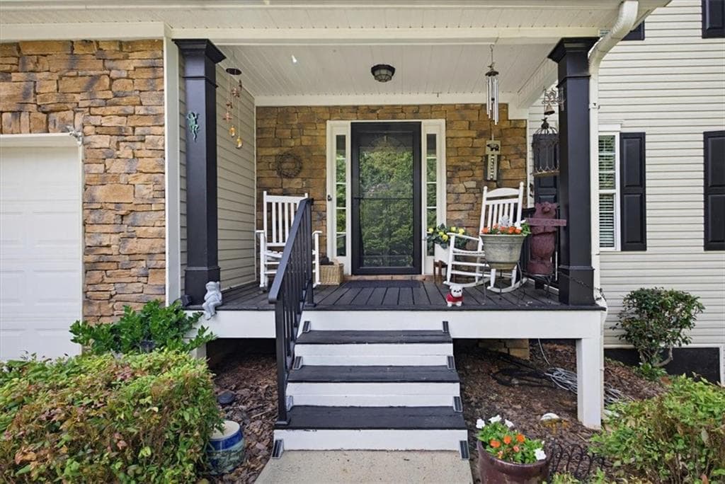 4 bedroom, 4 bathroom, 3,674 sq ft single family residence for sale at 9055 Montclair Hills Drive, Cumming, GA 30028 — photo 5