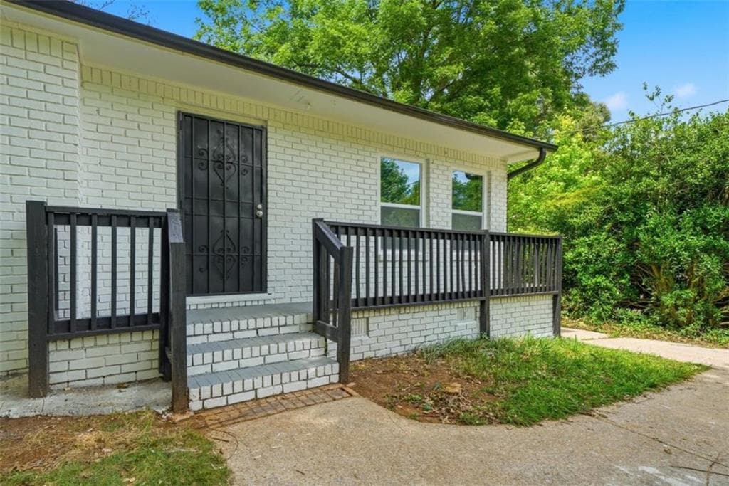 4 bedroom, 2 bathroom, 1,254 sq ft single family residence for sale at 1929 Bandera Drive, Decatur, GA 30032 — photo 3