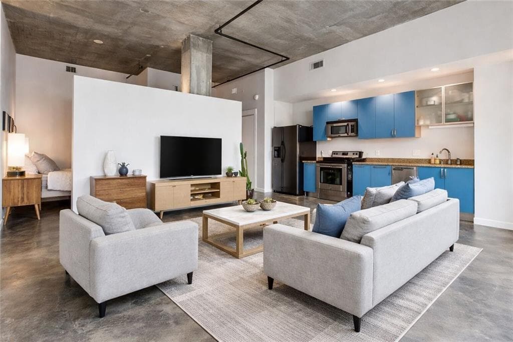 1 bedroom, 1 bathroom, 700 sq ft condominium for sale at 245 N Highland Avenue 408, Atlanta, GA 30307 — photo 6
