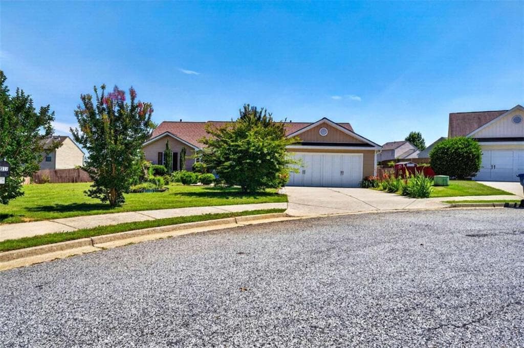 3 bedroom, 3 bathroom, 1,980 sq ft single family residence for sale at 1312 Dianne Way, Winder, GA 30680 — photo 5