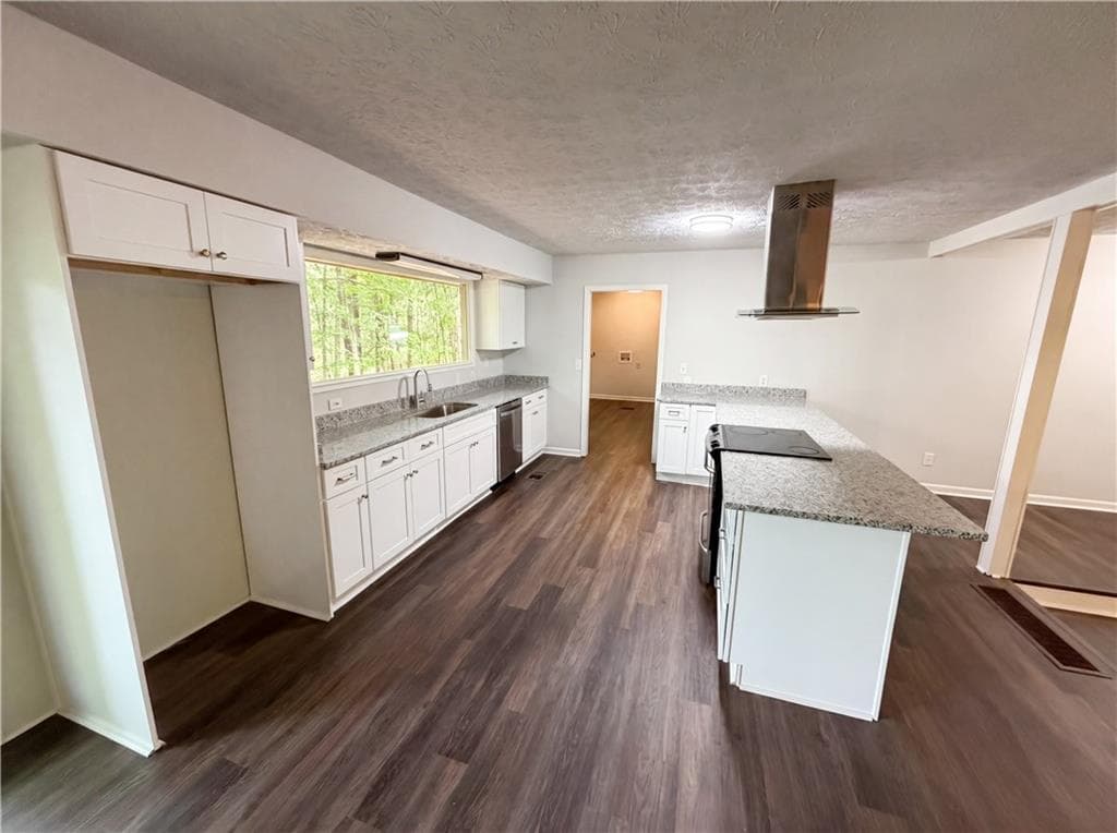 3 bedroom, 2 bathroom, 1,232 sq ft single family residence under contract at 8295 Wilkerson Mill Road, Palmetto, GA 30268 — photo 4