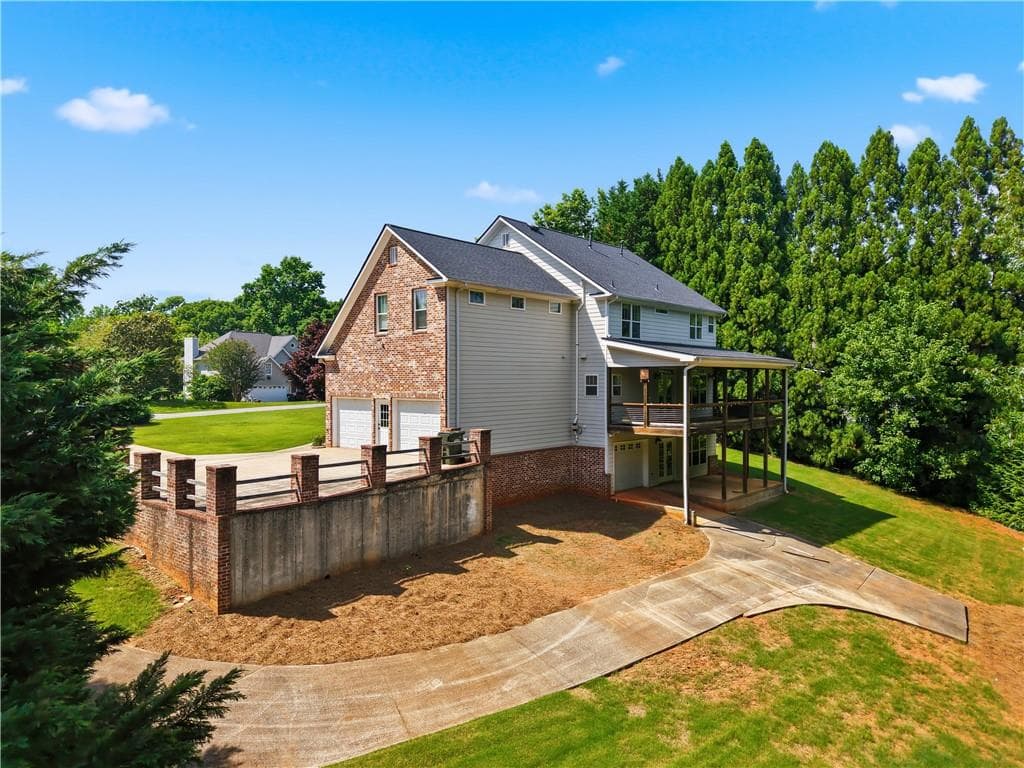 5 bedroom, 5 bathroom, 2,313 sq ft single family residence for sale at 85 Highland Road, Dahlonega, GA 30533 — photo 4