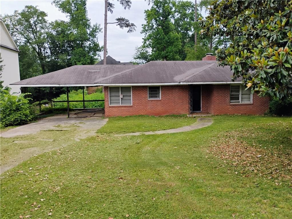 3 bedroom, 2 bathroom, 1,580 sq ft single family residence for sale at 5210 Chamblee Dunwoody Road, Atlanta, GA 30338