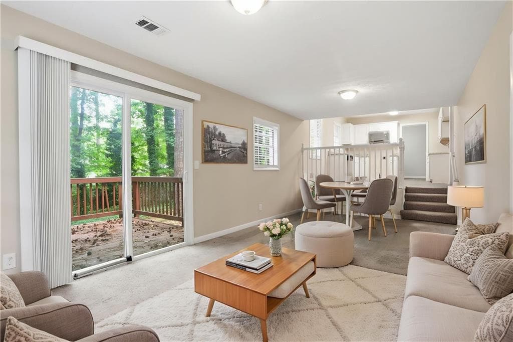 4 bedroom, 3 bathroom, 1,974 sq ft single family residence under contract at 2296 Aurie Drive, Decatur, GA 30034 — photo 4