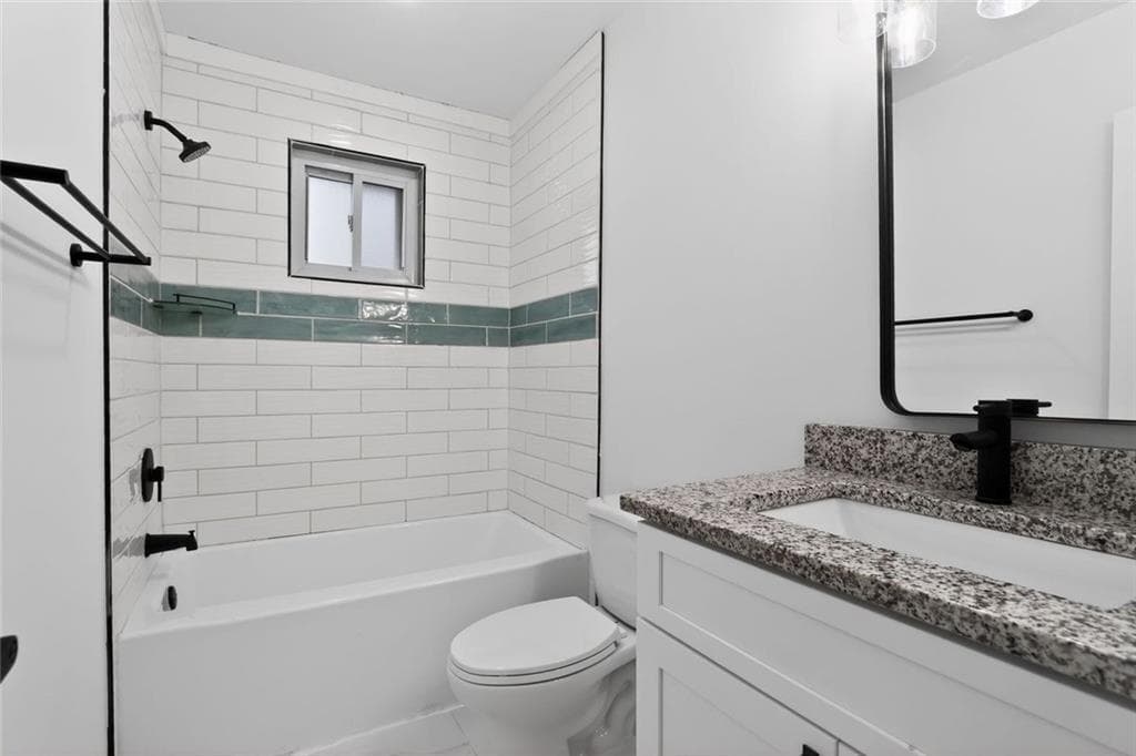 3 bedroom, 2 bathroom, 16,553 sq ft single family residence for sale at 4039 Delray Court, Martinez, GA 30907 — photo 3