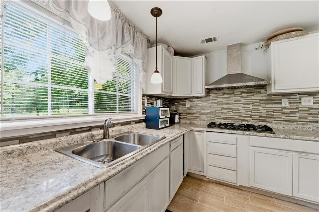 2 bedroom, 2 bathroom, 1,293 sq ft single family residence for sale at 2325 Phillips Road, Lithonia, GA 30058 — photo 4