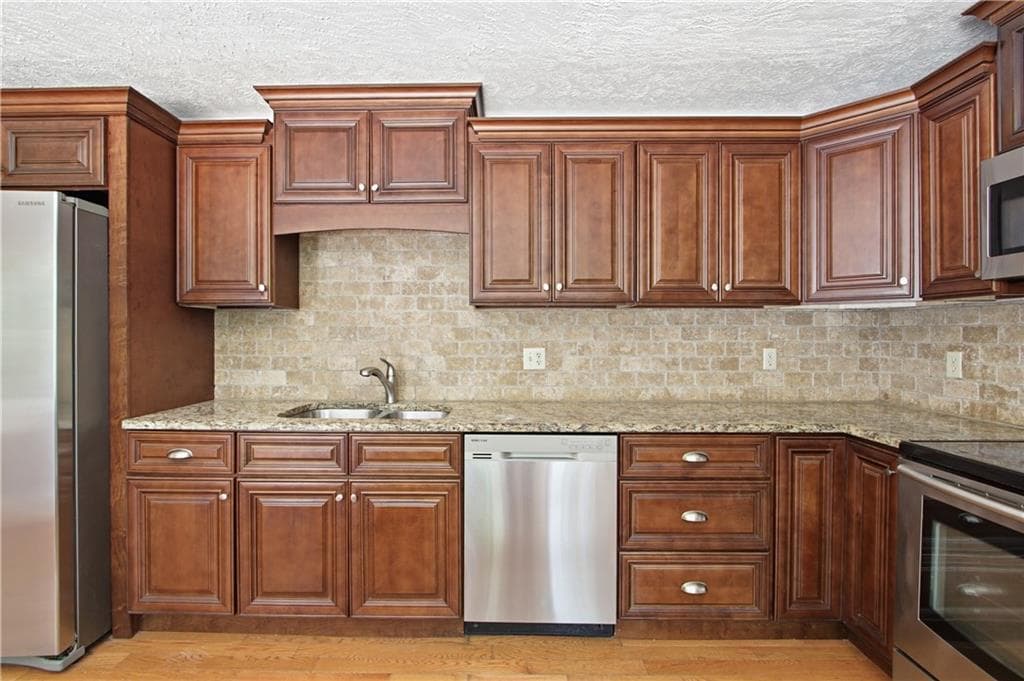 4 bedroom, 3 bathroom, 1,910 sq ft single family residence for sale at 104 West Lane, Calhoun, GA 30701 — photo 8