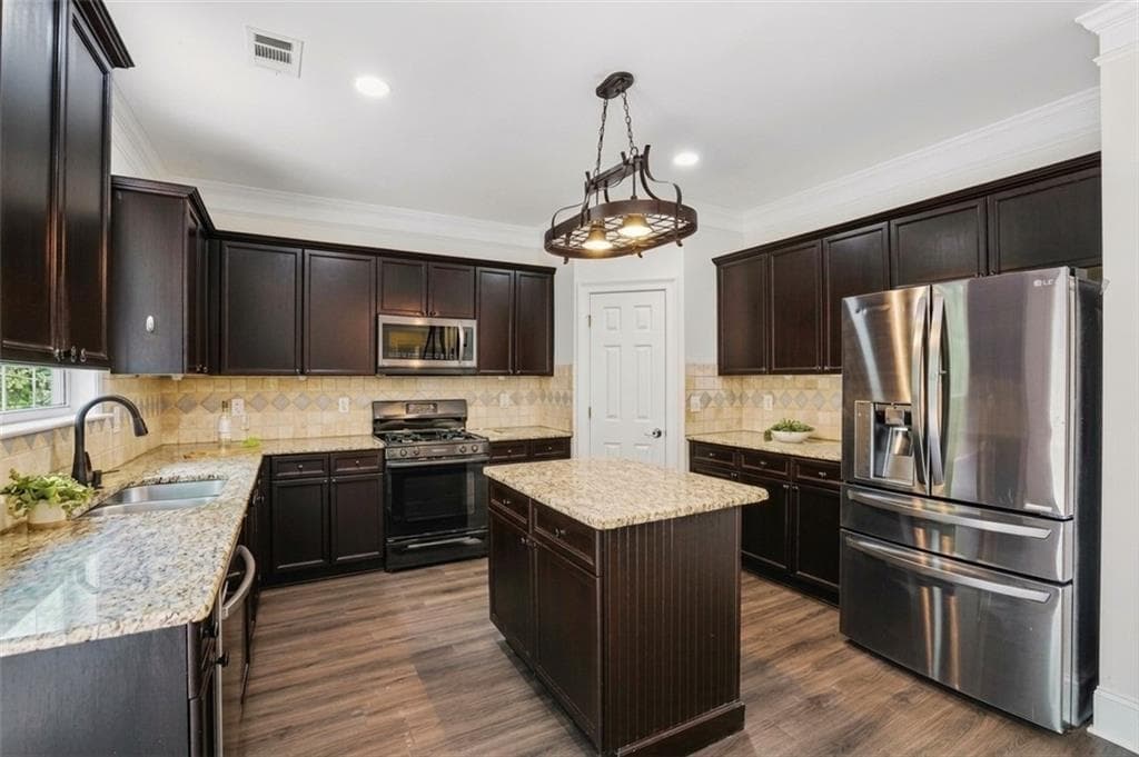 4 bedroom, 3 bathroom, 4,027 sq ft single family residence for sale at 6815 Grand Magnolia Drive, Sugar Hill, GA 30518 — photo 8