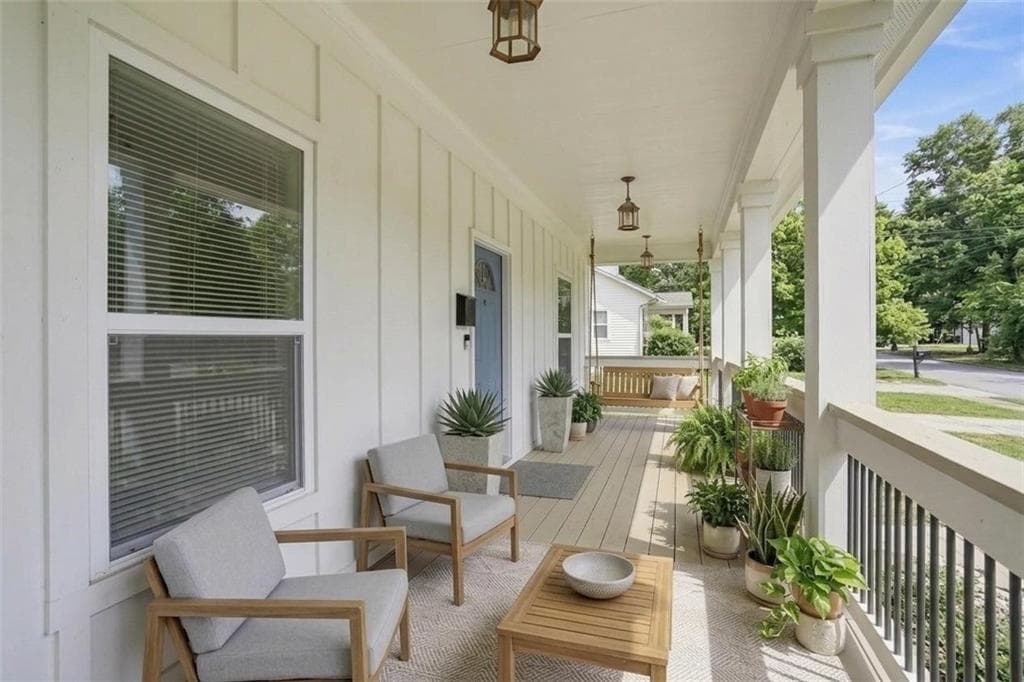 4 bedroom, 4 bathroom, 2,665 sq ft single family residence for sale at 772 Cascade Avenue, Atlanta, GA 30310 — photo 5