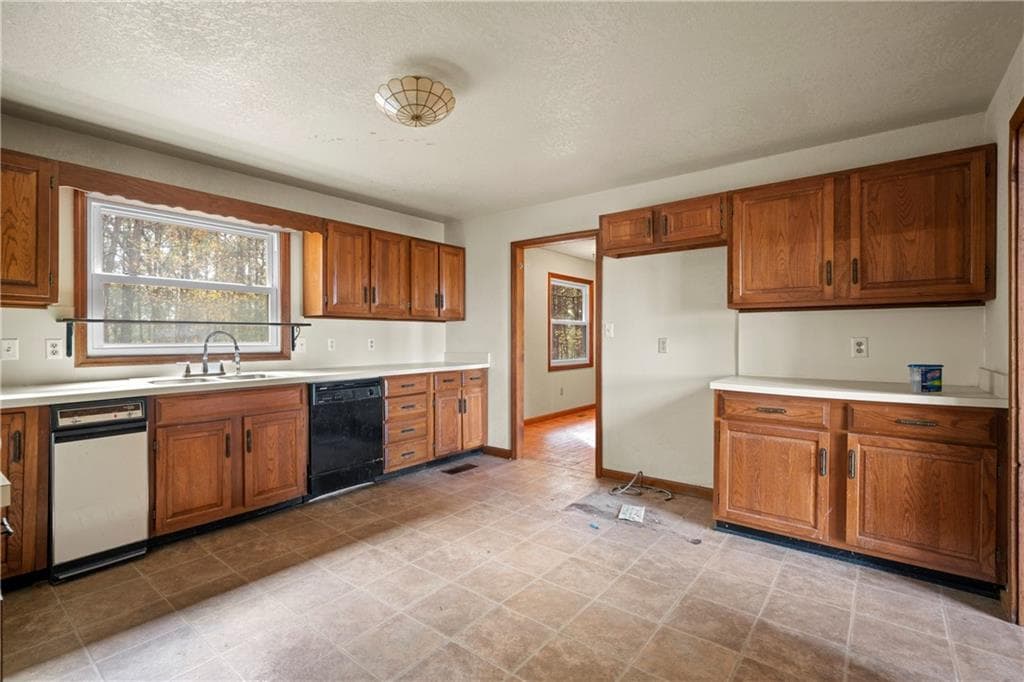 3 bedroom, 2 bathroom single family residence under contract at 5388 Price Road, Gainesville, GA 30506 — photo 9